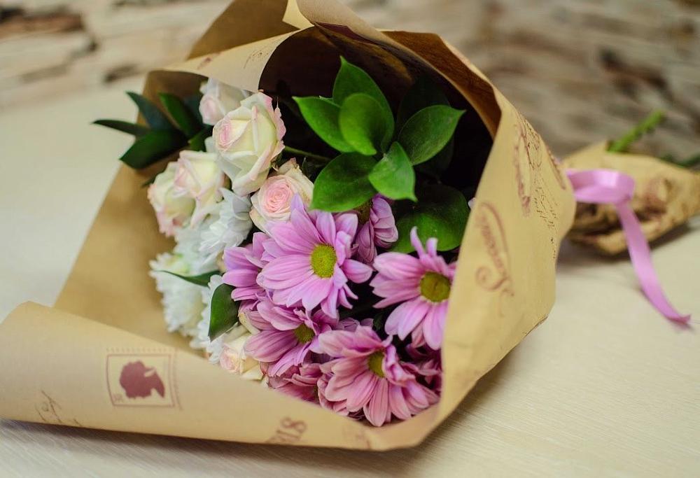 Букет цветов из: Розы и Хризантемы в Садовом Воронежской области