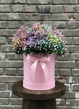 Цветочная композиция из Гипсофила и Розы в шляпной коробке #REPLACE_PRED# Садовом Воронежской области