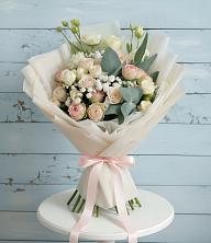 Букет цветов из:  Розы и Лизиантусы в Садовом Воронежской области