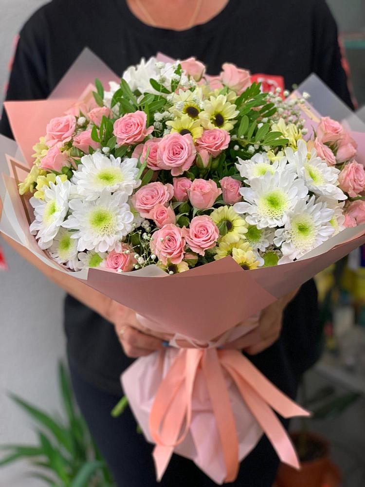 Букет цветов из: Розы и Хризантемы в Садовом Воронежской области