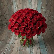 Букет 55 Красных роз Фридом #REPLACE_PRED# Садовом Воронежской области