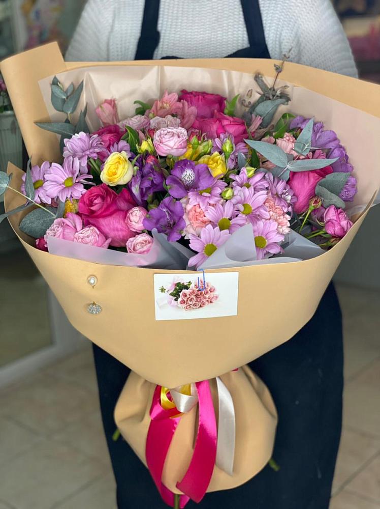 Букет цветов из: Хризантемы, Гвоздики и Альстромерии в Садовом Воронежской области