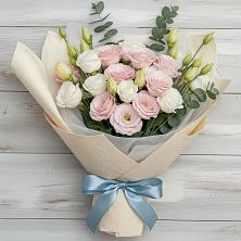 Букет цветов из:  Лизиантусы в Садовом Воронежской области