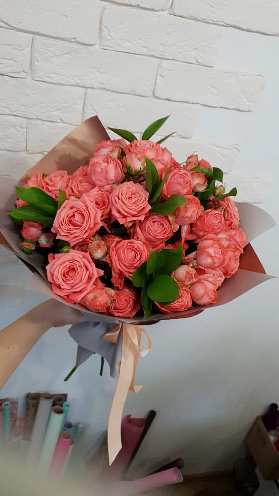 Букет цветов из: Розы в Садовом Воронежской области