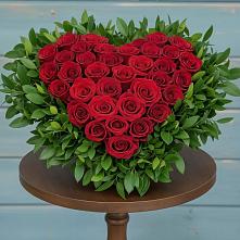 Цветочная композиция из Розы в виде сердца #REPLACE_PRED# Садовом Воронежской области