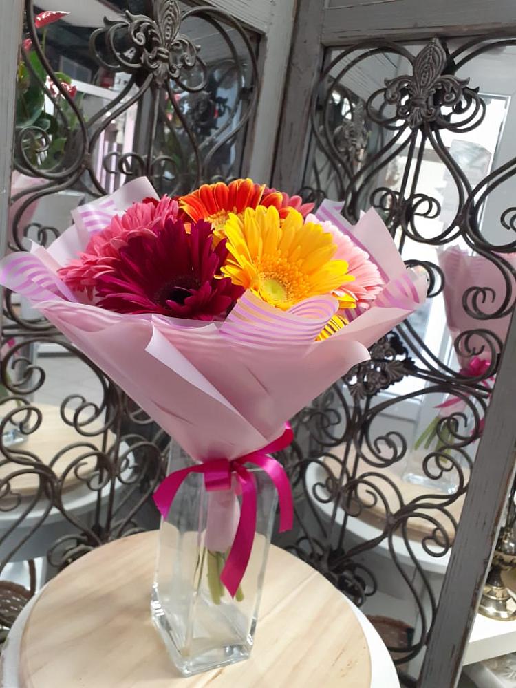 Букет цветов из: Герберы в Садовом Воронежской области