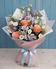 Букет цветов из:  Лизиантусы, Розы, Альстромерии и Гипсофила в Садовом Воронежской области