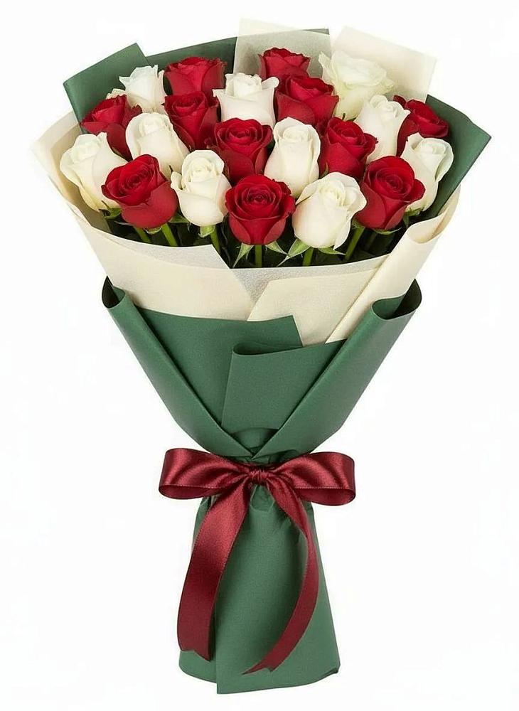 Букет Микс из красных и белых роз в Садовом Воронежской области