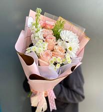 Букет цветов из:  Хризантемы и Розы в Садовом Воронежской области