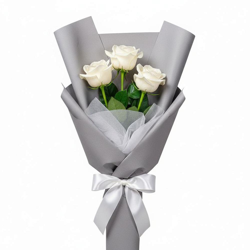 Букет 3 белые розы в Садовом Воронежской области
