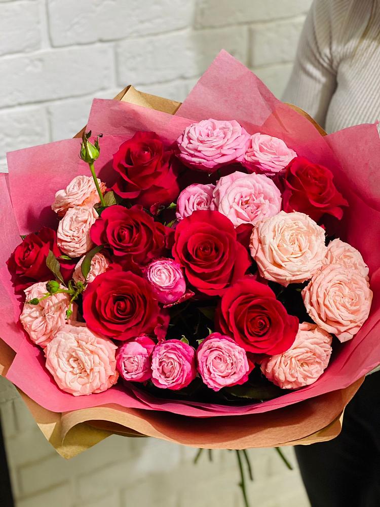 Букет цветов из: Розы в Садовом Воронежской области