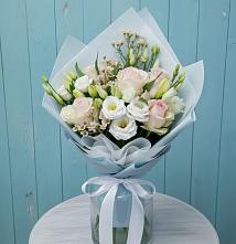 Букет цветов из:  Розы и Лизиантусы в Садовом Воронежской области