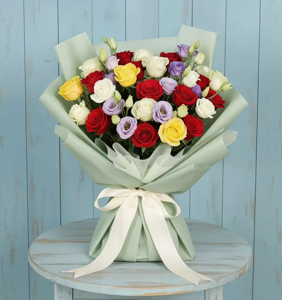 Букет цветов из: Розы в Садовом Воронежской области