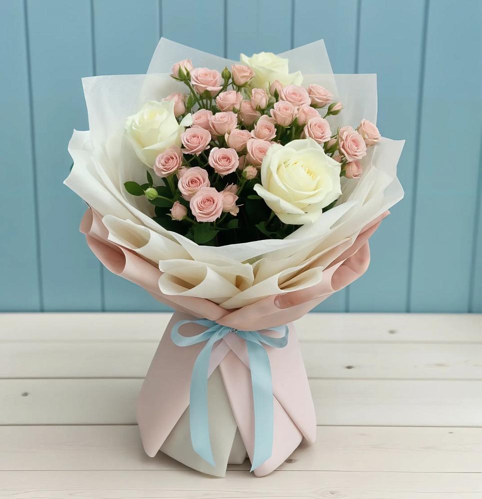 Букет цветов из: Розы в Садовом Воронежской области