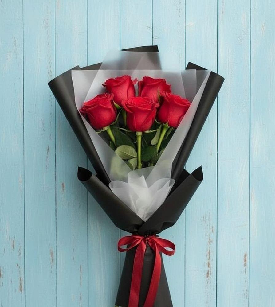 Букет цветов из: Розы в Садовом Воронежской области