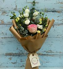 Букет цветов из:  Розы и Лизиантусы в Садовом Воронежской области