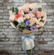 Букет цветов из:  Розы, Лизиантусы и Гвоздики в Садовом Воронежской области