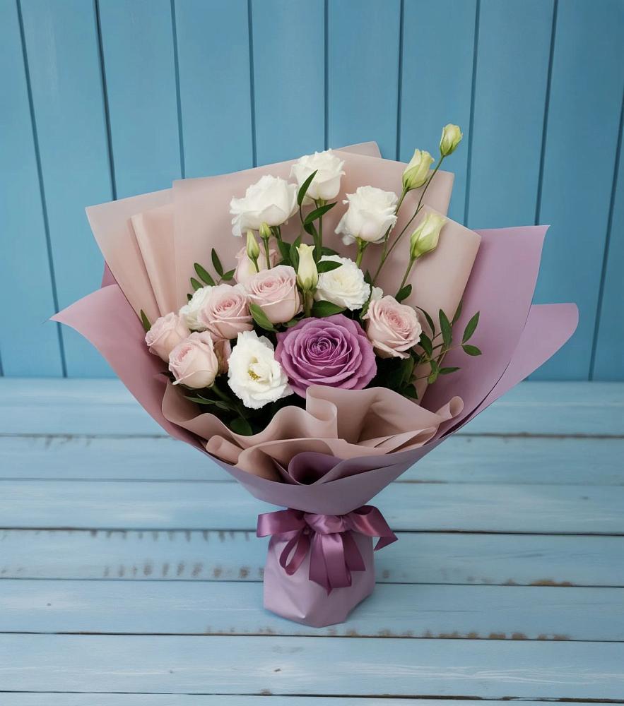 Букет цветов из: Розы и Лизиантусы в Садовом Воронежской области